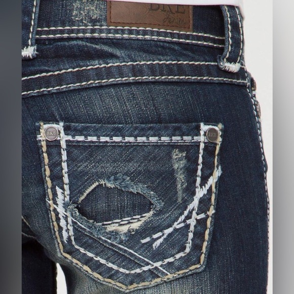 BKE Sabrina Stretch Cropped Jean - Picture 5 of 12